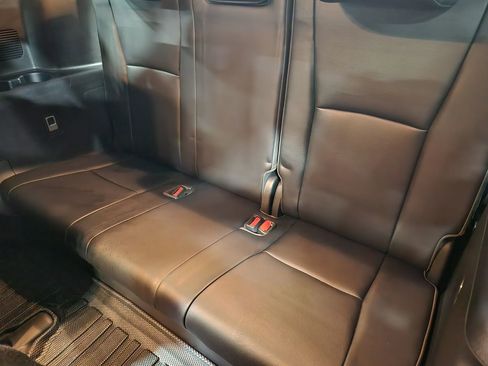 Used 2022 Toyota Highlander XLE FWD image 53
