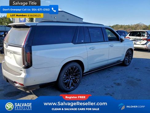 Used 2024 Cadillac Escalade ESV Sport w/ LPO, ONYX Package image 4
