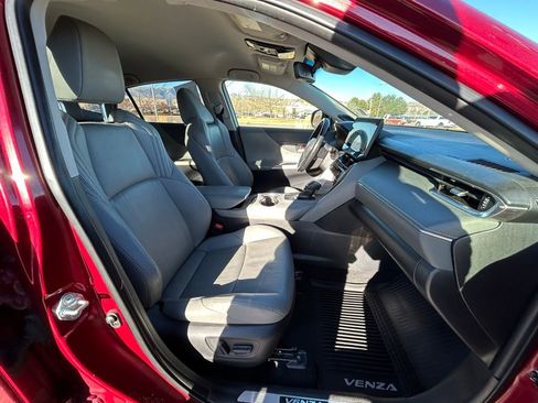 Used 2021 Toyota Venza XLE w/ Softex Package image 33