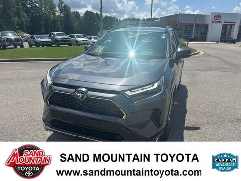 Used 2025 Toyota RAV4 SE w/ Weather & Moonroof Package AWD/4WD image 7