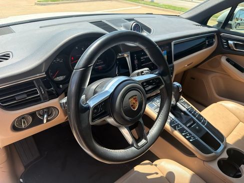 Used 2021 Porsche Macan AWD/4WD image 21