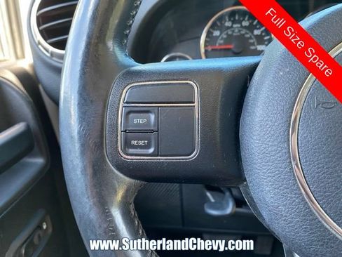 Used 2016 Jeep Wrangler Unlimited Sahara AWD/4WD image 19