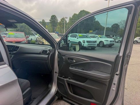 Used 2022 Honda Pilot Sport image 21