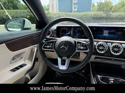 Used 2022 Mercedes-Benz A 220 4MATIC image 17
