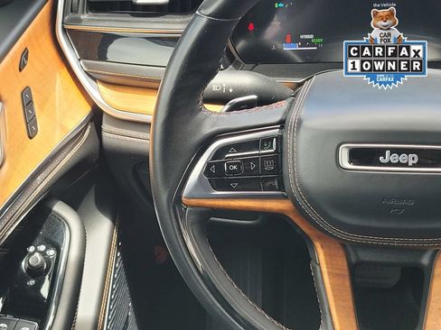 Used 2022 Jeep Grand Cherokee Summit AWD/4WD image 12