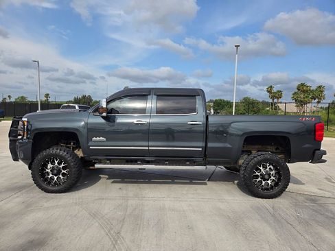 Used 2018 Chevrolet Silverado 2500 High Country w/ Duramax Plus Package AWD/4WD image 4