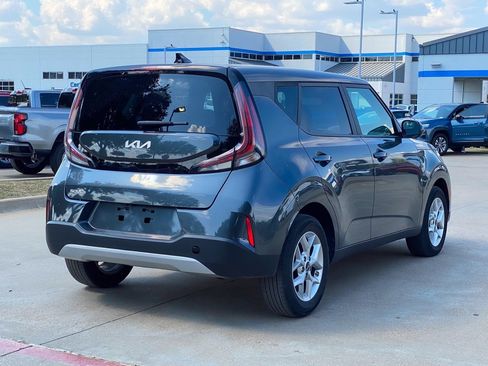 Used 2024 Kia Soul LX w/ Option Group 015 image 17