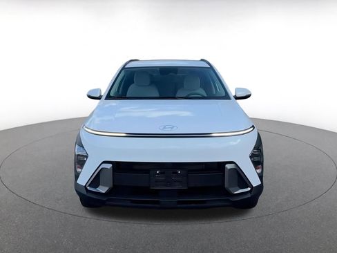 Used 2025 Hyundai Kona SEL image 11