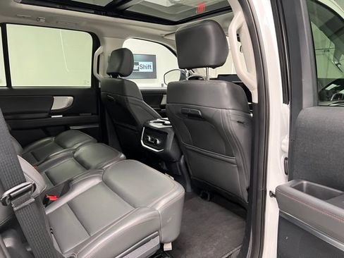 Used 2025 Ford Expedition Active AWD/4WD image 53