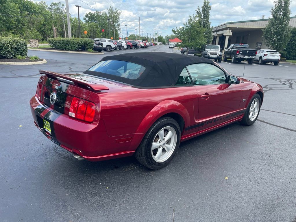 Used 2007 Ford Mustang GT RWD image 8