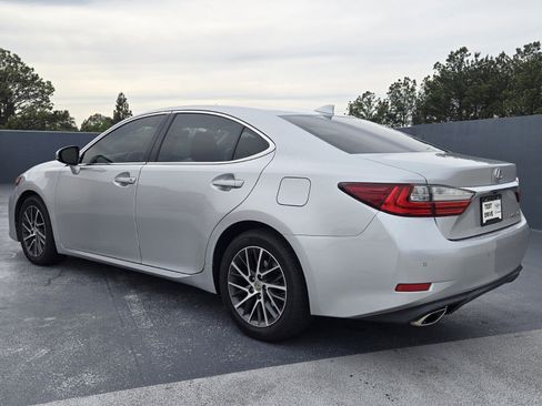 Used 2016 Lexus ES 350 w/ Navigation System Package image 6