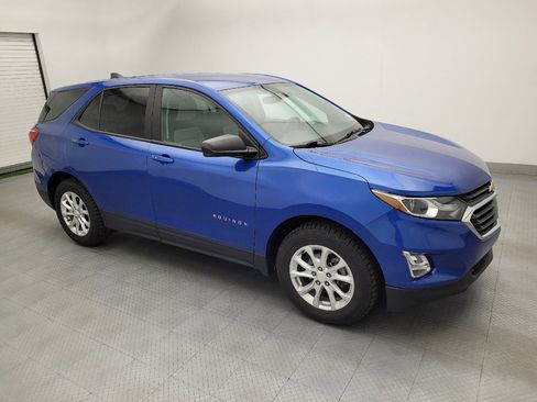 Used 2019 Chevrolet Equinox LS w/ LS Convenience Package FWD image 11
