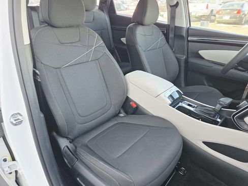 Used 2024 Hyundai Tucson SE image 12