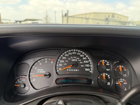 Used 2006 Chevrolet Silverado 2500 LT w/ Heavy-Duty Power Package image 15