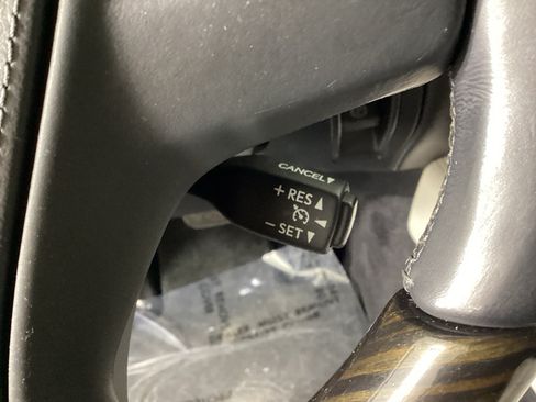 Used 2014 Lexus LS 460 L RWD image 27