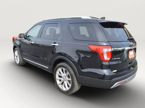 Used 2017 Ford Explorer Limited w/ Equipment Group 301A image 5