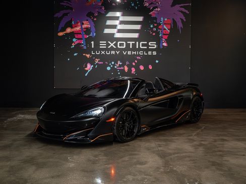 Used 2020 McLaren 600LT Spider RWD image 4
