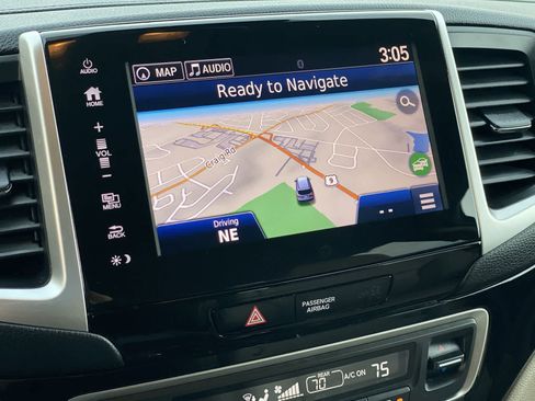 Used 2018 Honda Pilot Touring image 34