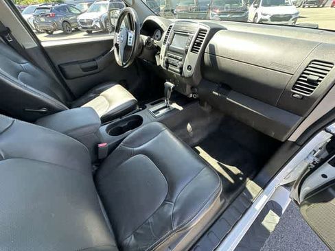 Used 2013 Nissan Xterra PRO-4X w/ Pro-4x Leather Pkg AWD/4WD image 19
