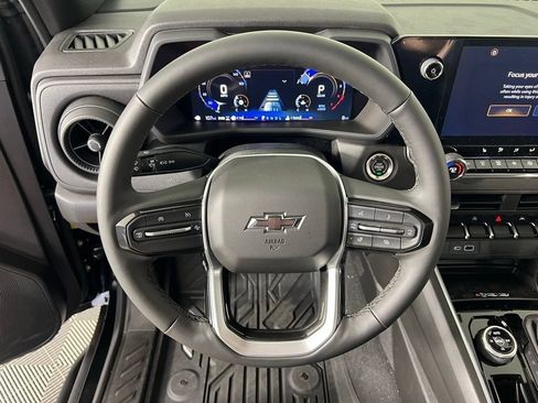 New 2025 Chevrolet Colorado Trail Boss w/ Midnight Edition AWD/4WD image 18