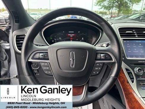 Used 2020 Lincoln Nautilus Reserve FWD image 11