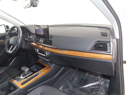 Used 2023 Audi Q5 2.0T Premium w/ Convenience Package AWD/4WD image 39