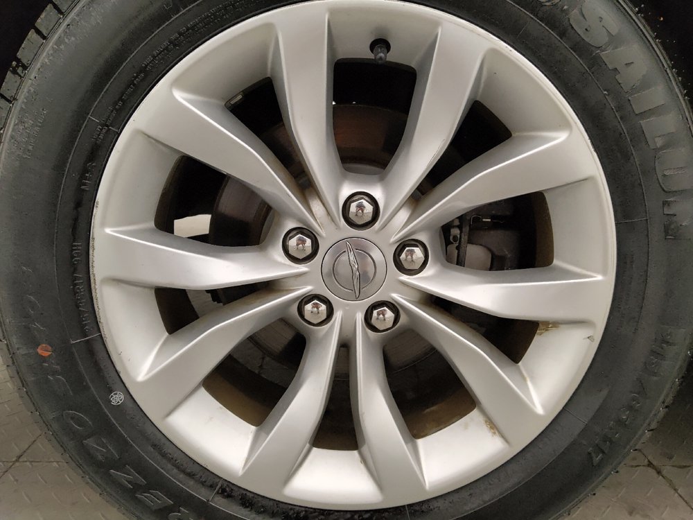 Used 2021 Chrysler 300 Touring RWD image 31