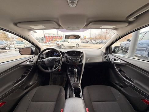 Used 2018 Ford Focus SE image 18