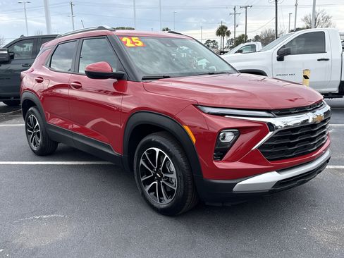 Certified 2026 Chevrolet TrailBlazer LT w/ Convenience Package image 2