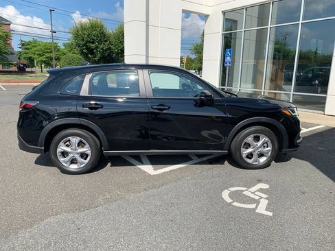 Used 2024 Honda HR-V LX image 2