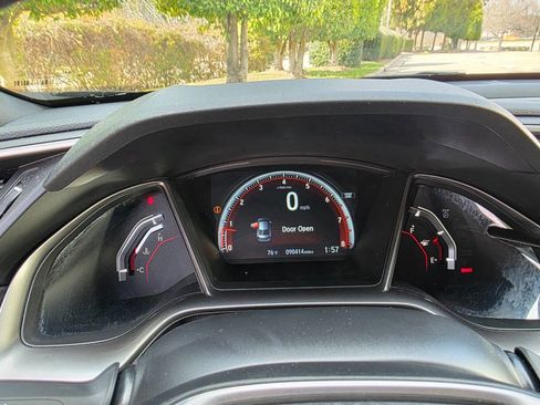 Used 2018 Honda Civic Si image 15