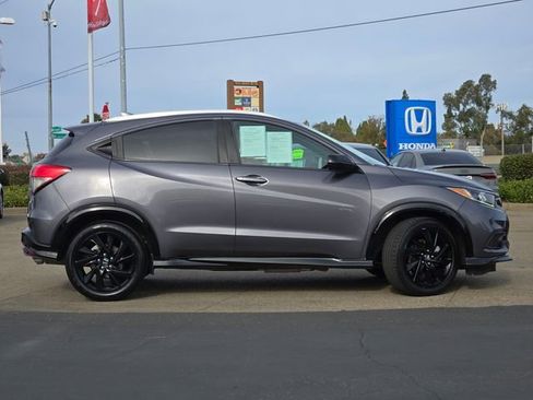 Used 2021 Honda HR-V Sport image 3