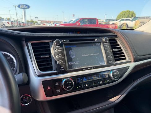 Used 2016 Toyota Highlander Limited AWD/4WD image 15