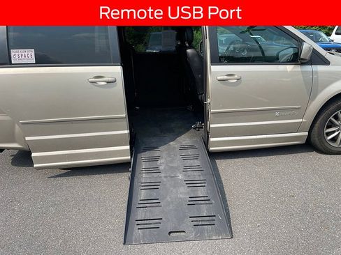 Used 2014 Dodge Grand Caravan R/T w/ Safety Sphere Group FWD image 9