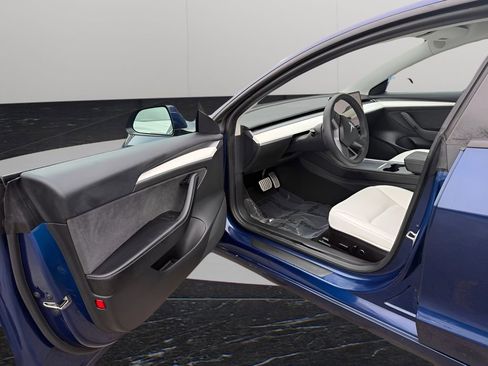 Used 2022 Tesla Model 3 Performance image 14