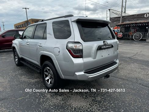 Used 2022 Toyota 4Runner TRD Off-Road Premium image 8