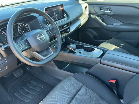 Certified 2025 Nissan Rogue SV image 12