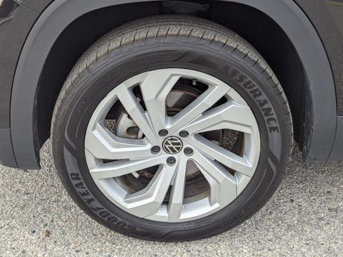 Certified 2023 Volkswagen Atlas SE w/ Panoramic Sunroof Package AWD/4WD image 36