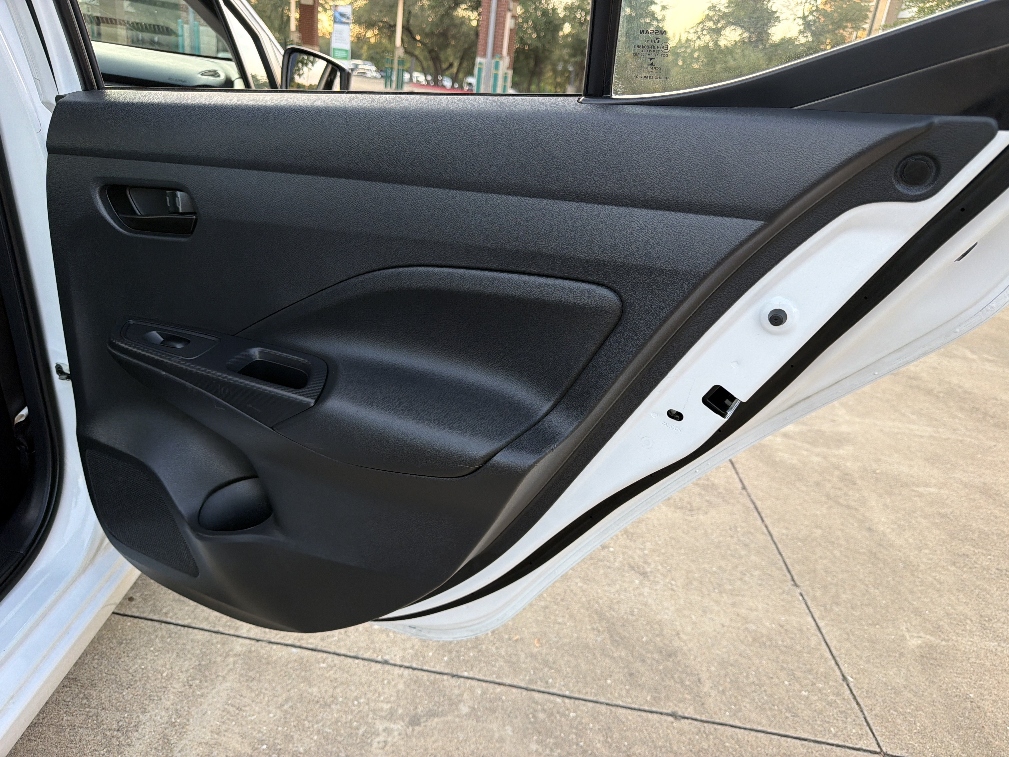 Used 2021 Nissan Versa S FWD image 12