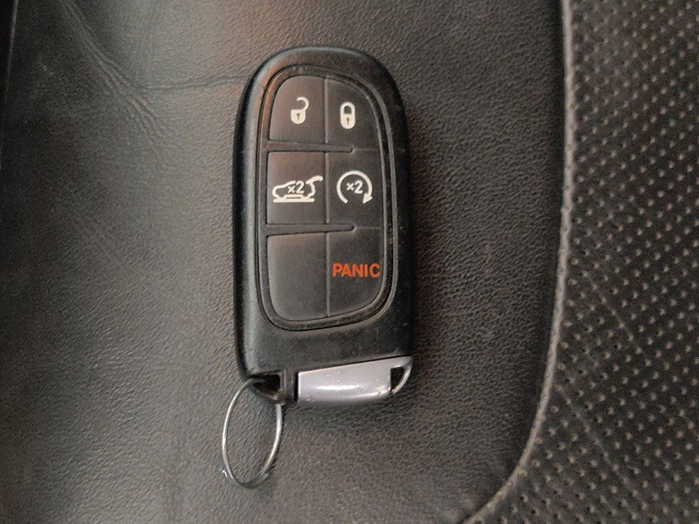Used 2020 Jeep Cherokee Limited AWD/4WD image 32