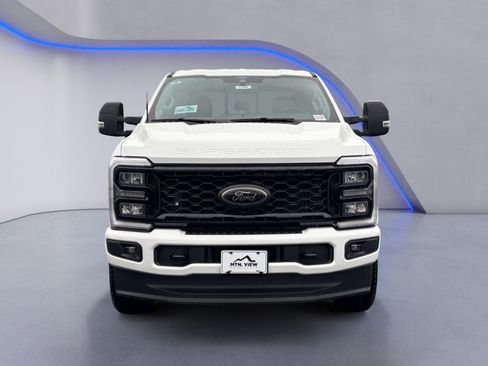 New 2026 Ford F250 Lariat w/ Black Appearance Package image 8