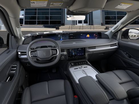New 2026 Lincoln Navigator Premiere AWD/4WD image 9