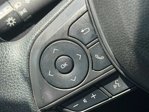 Used 2024 Toyota Corolla LE FWD image 18