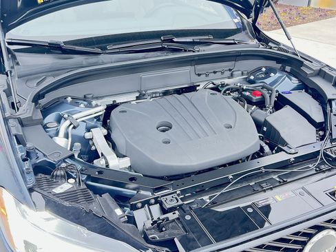 New 2026 Volvo XC60 B5 Plus w/ Protection Package Premier image 27