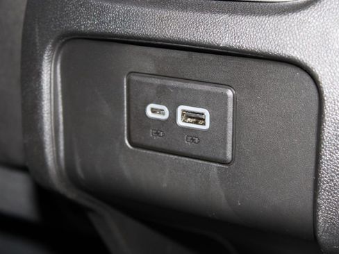 Used 2025 Chevrolet Blazer LT image 32