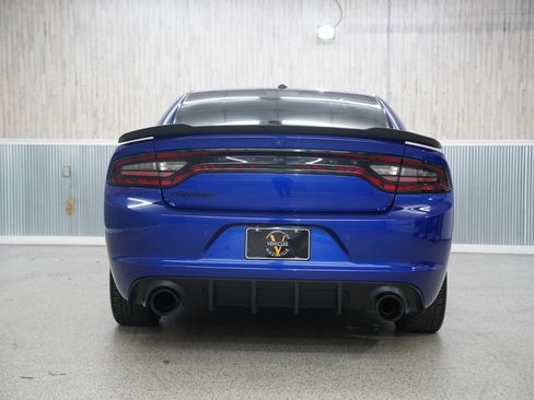 Used 2020 Dodge Charger SXT w/ Blacktop Package image 8