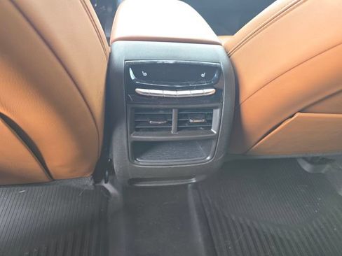 Used 2024 Cadillac XT5 Premium Luxury w/ Technology Package FWD image 18