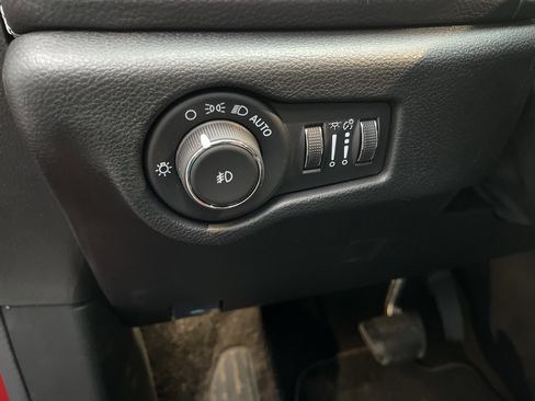 New 2026 Chrysler Pacifica Limited w/ Trailer Tow Group image 23