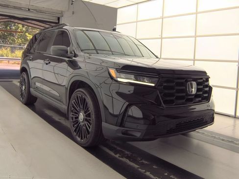 Used 2023 Honda Pilot Sport image 4