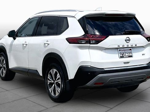 Used 2021 Nissan Rogue SV w/ Premium Package FWD image 11